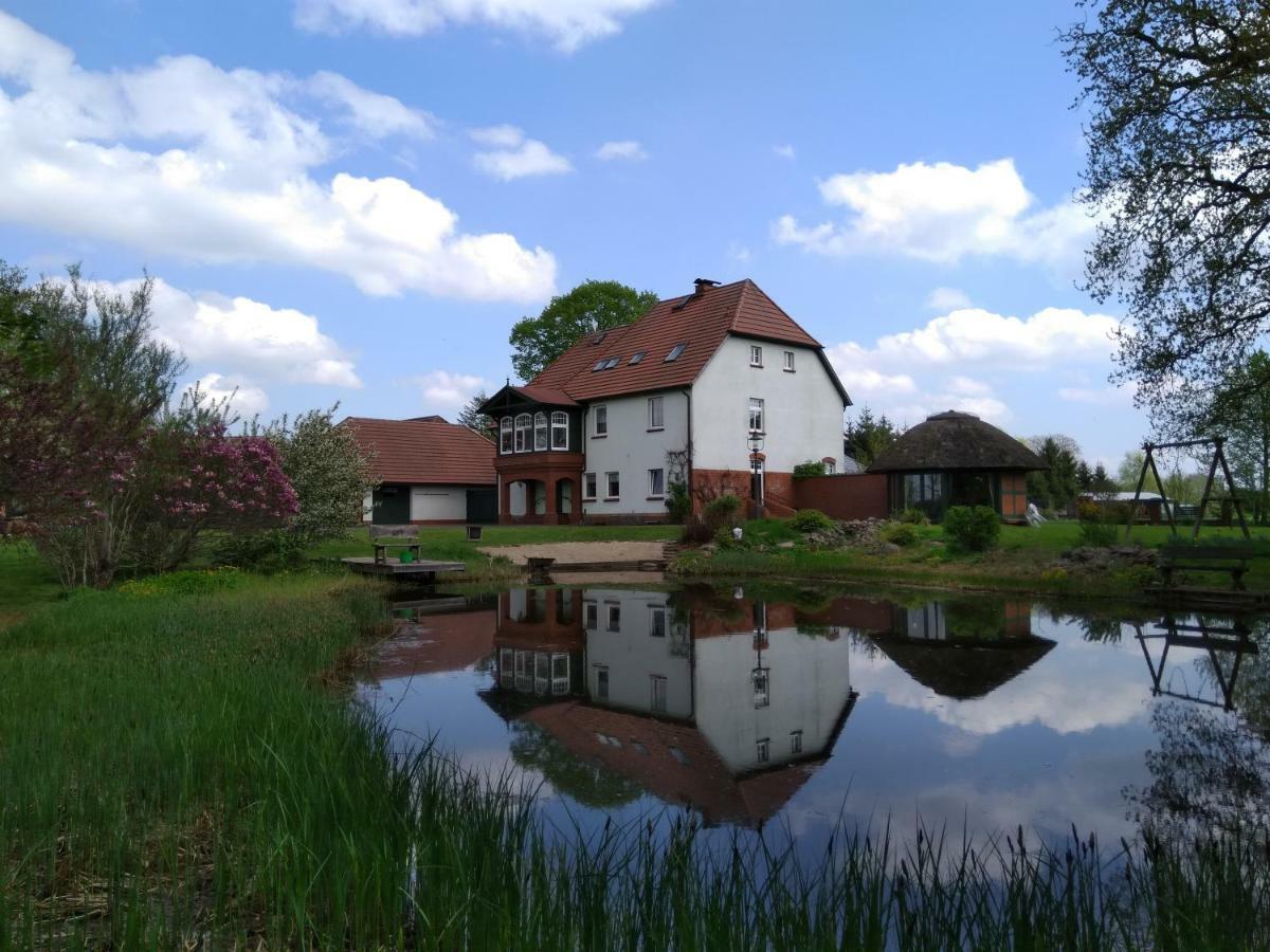 Landtraum Im Traumland Mecklenburg Daire Warin Dış mekan fotoğraf